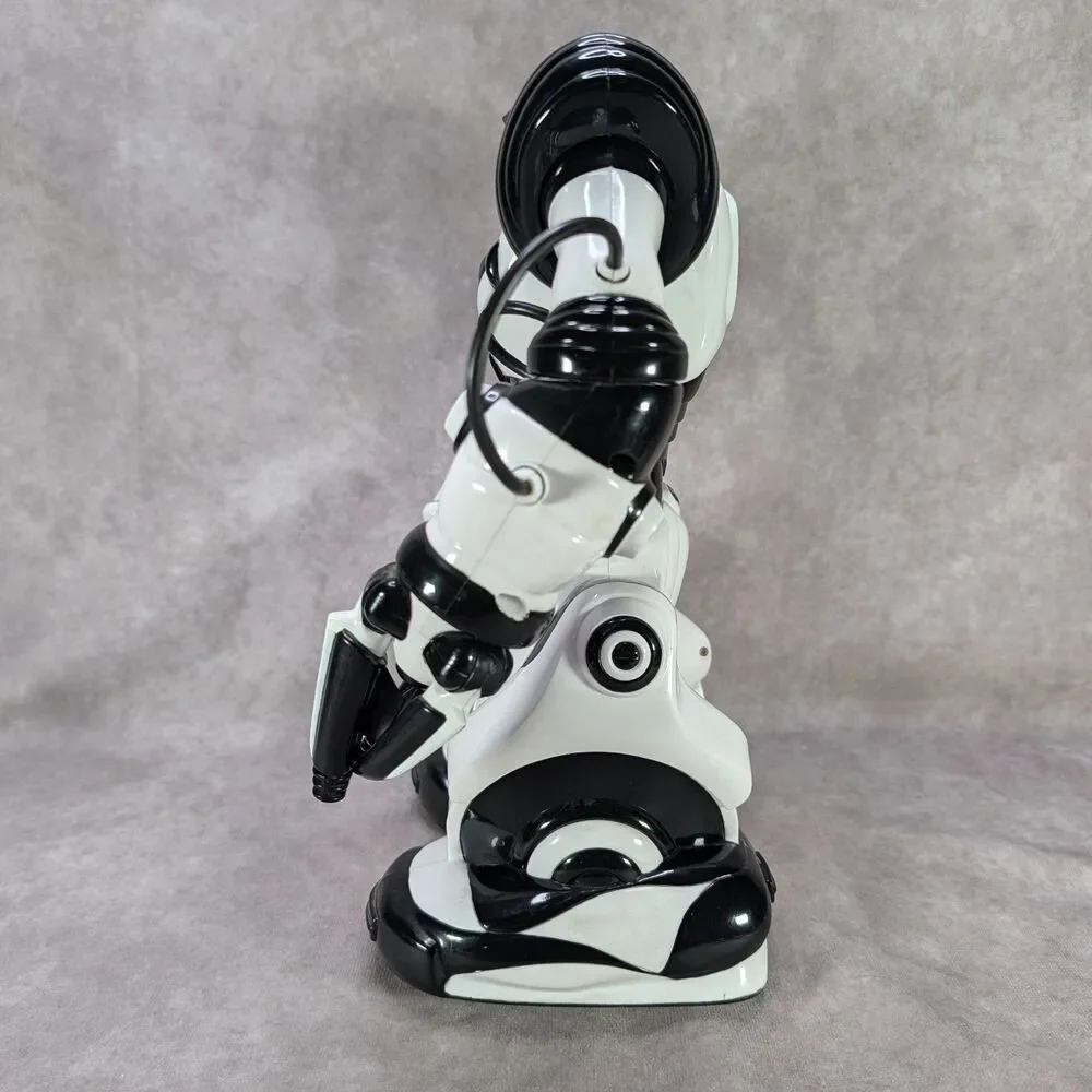 WowWee Robosapien Humanoid Robot Remote Control Model 8081 Tested In Box